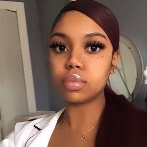 Meet your Posher, Aminah